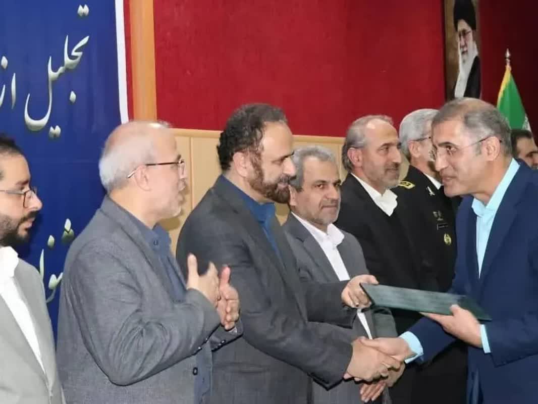 کسب عنوان برتر شرکت پژوهشی فناور کارآفرین استان مازندران در سال 1402